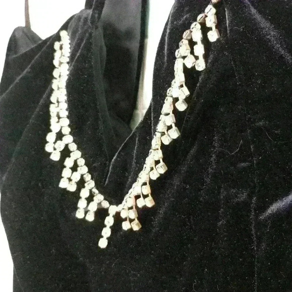 Vintage Sally Black Velvet Plus Size High Neck Sleeveless Long Evening D… - Picture 15 of 16